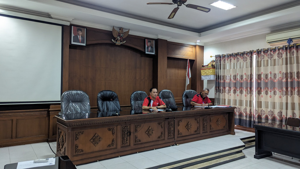 Pemerintah Desa Abiansemal Dauh Yeh Cani Gelar Rapat Rutin Evaluasi Capaian Kinerja